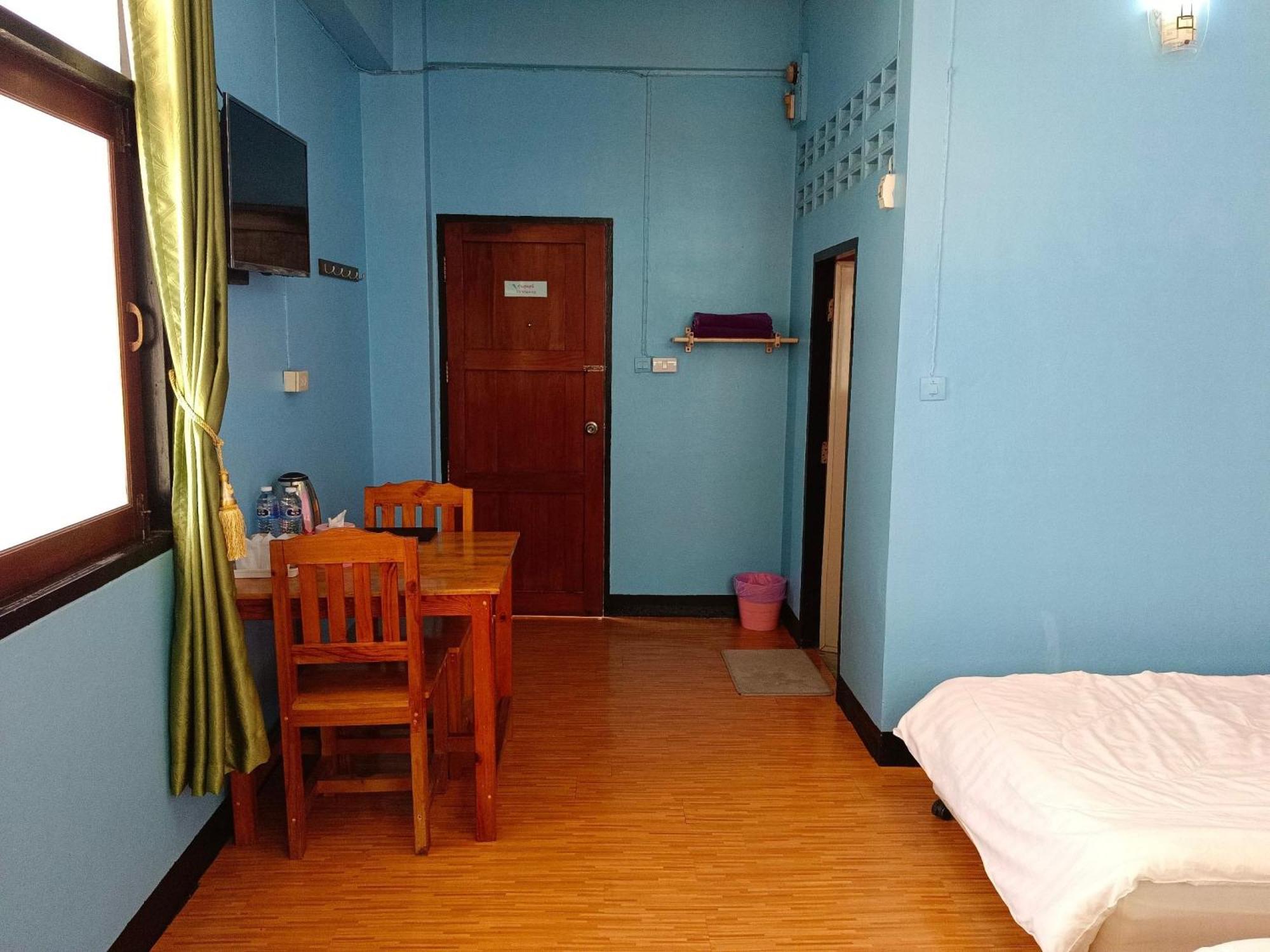 Royal Land Mae Klong Hotel Samut Songkhram Exteriör bild