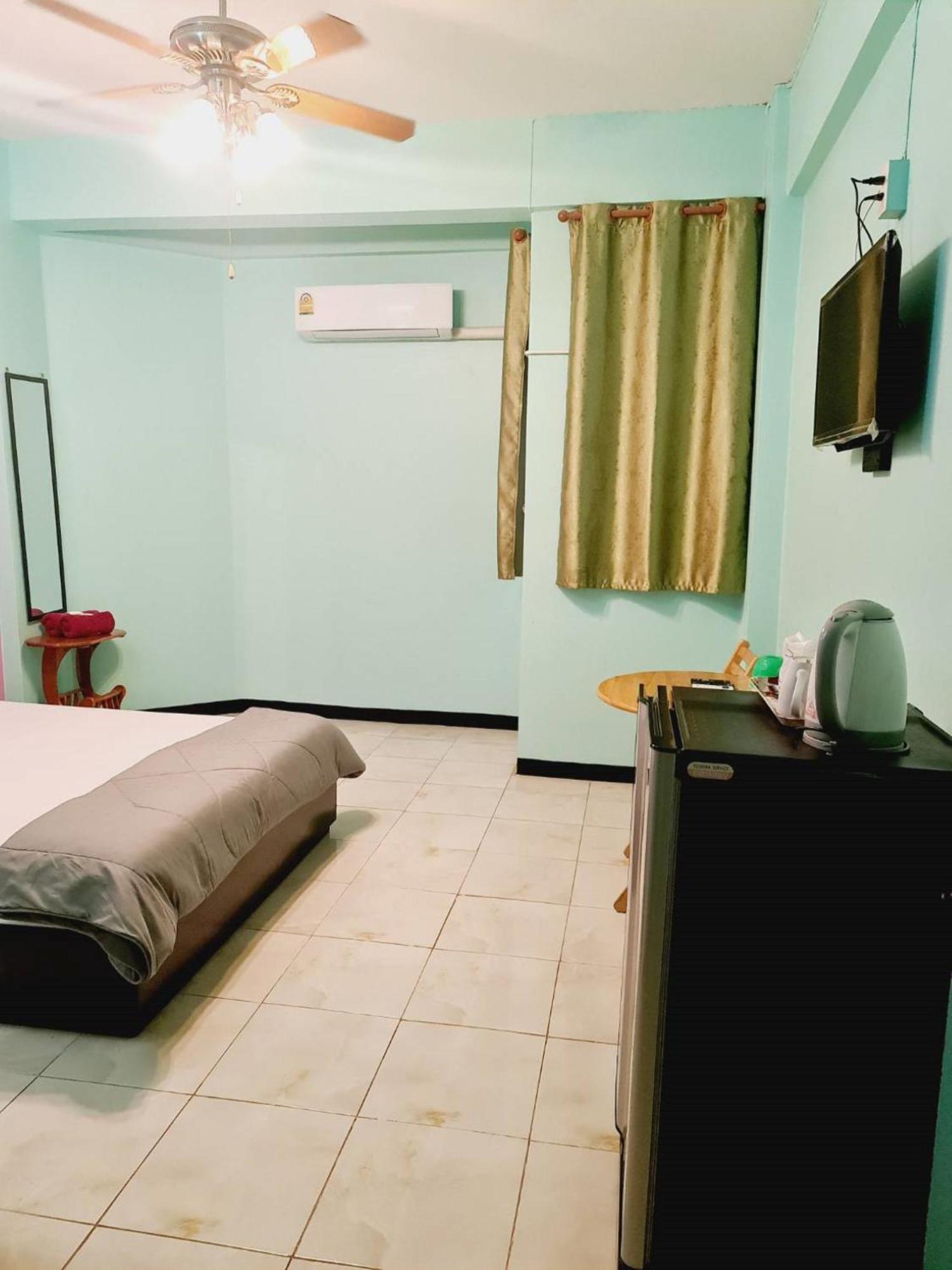 Royal Land Mae Klong Hotel Samut Songkhram Exteriör bild